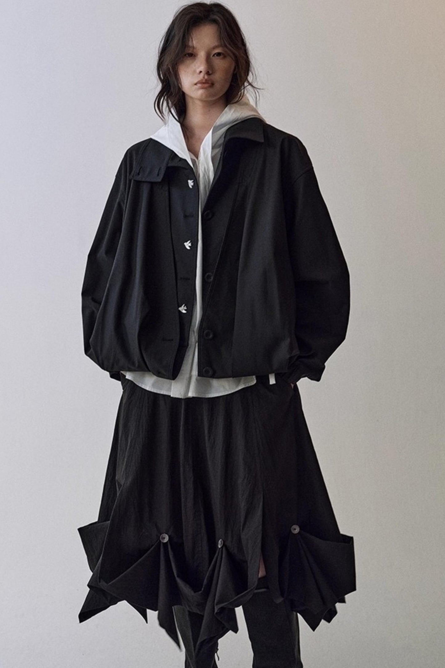 Constriction Silhouette Hooded Shirt