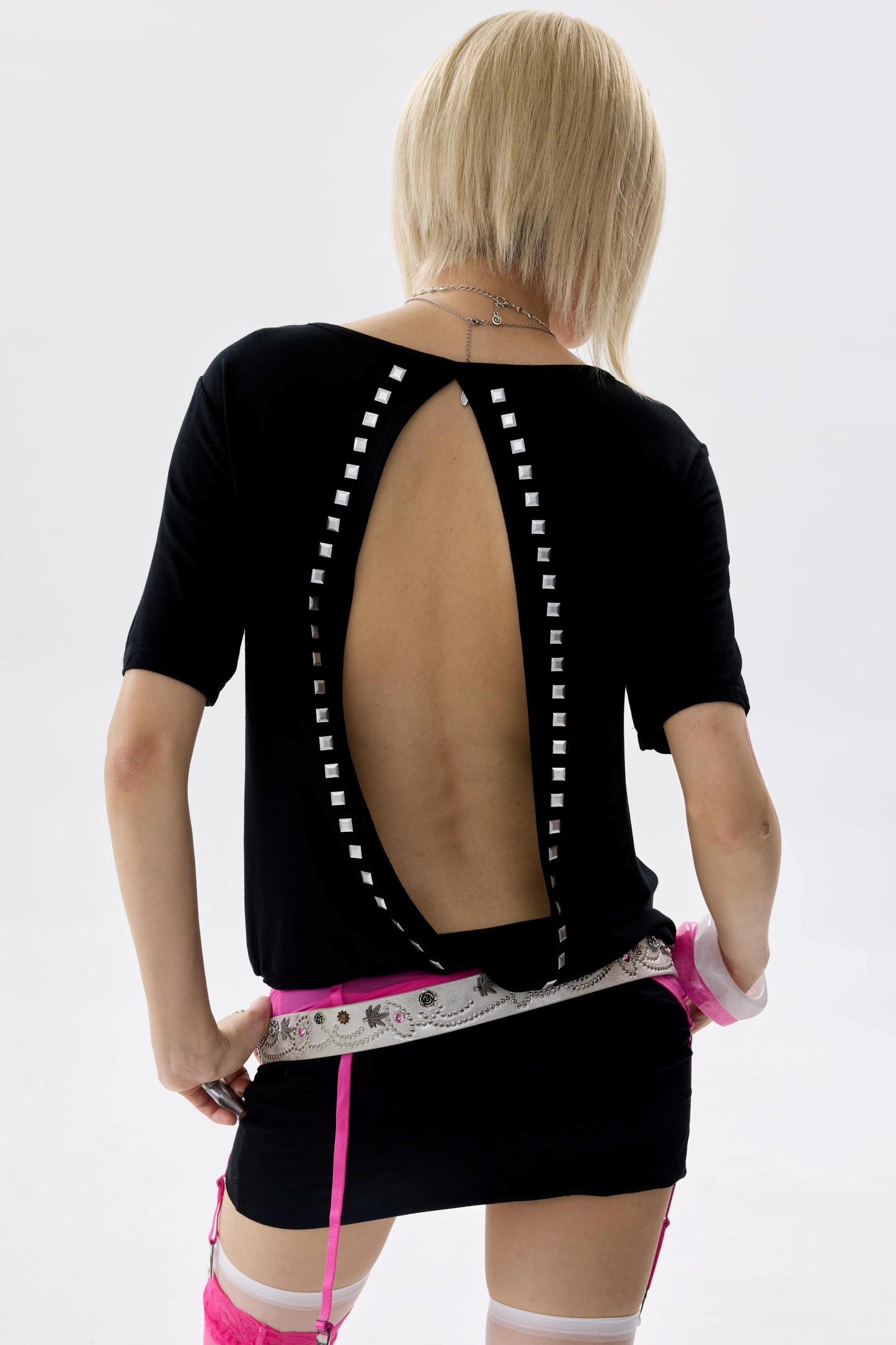 Abito in maglia elasticizzata con schiena scoperta