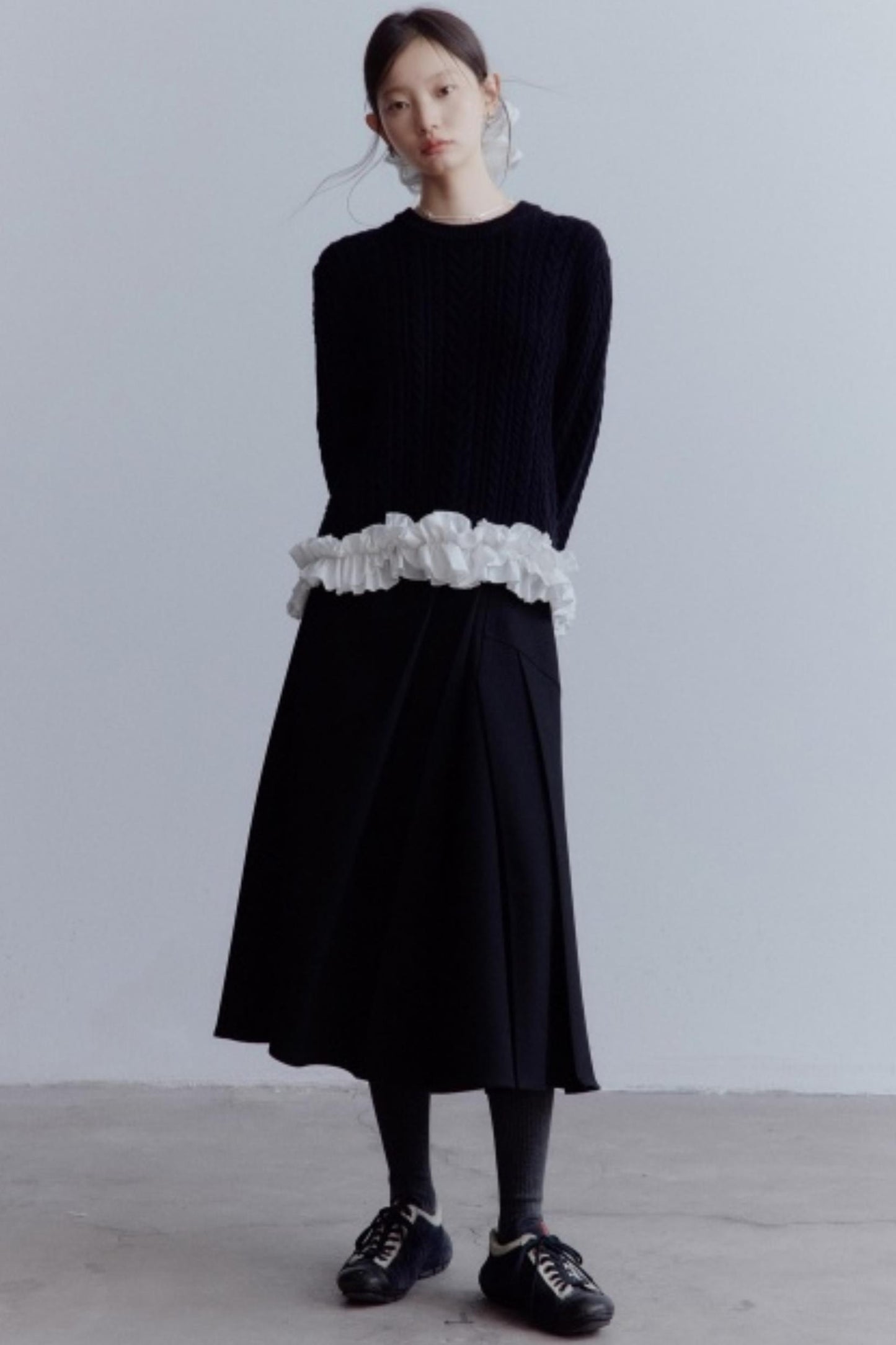 Elegant Black Wool Pleated Skirt