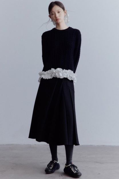 Elegant Black Wool Pleated Skirt