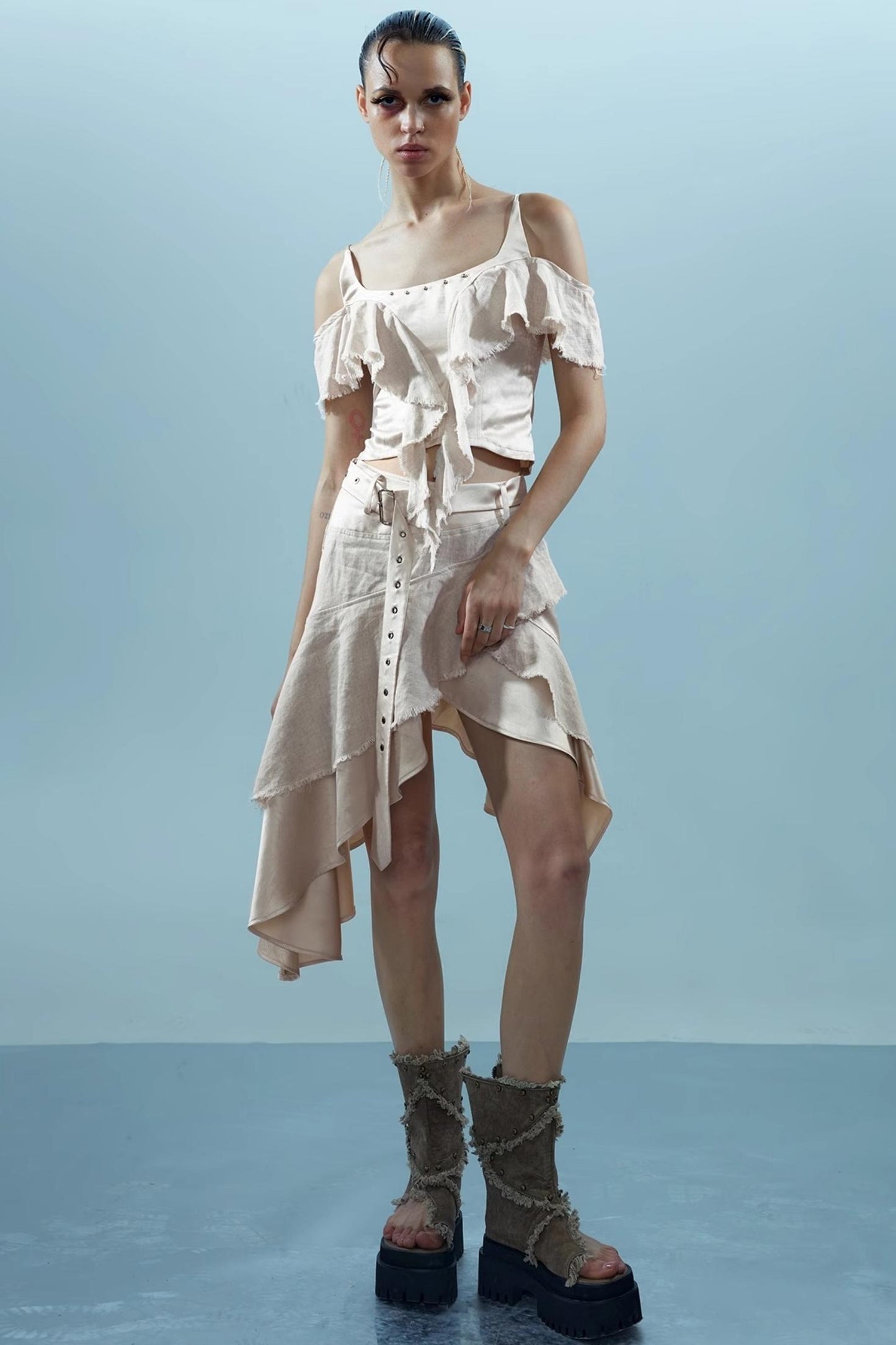 Spectacular Linen Skirt Set-Up