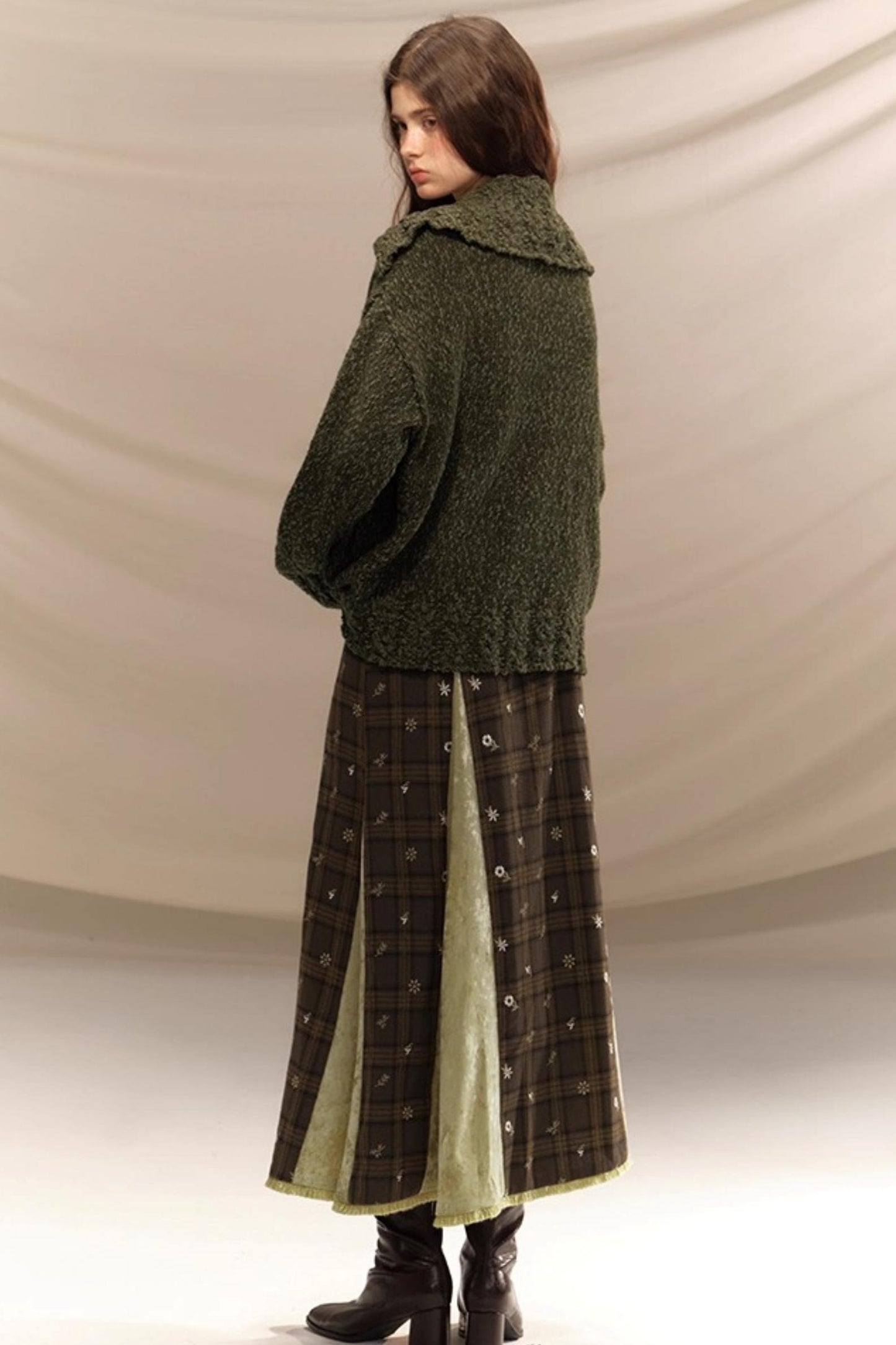 Embroidery Irregular Splicing Velvet Skirt