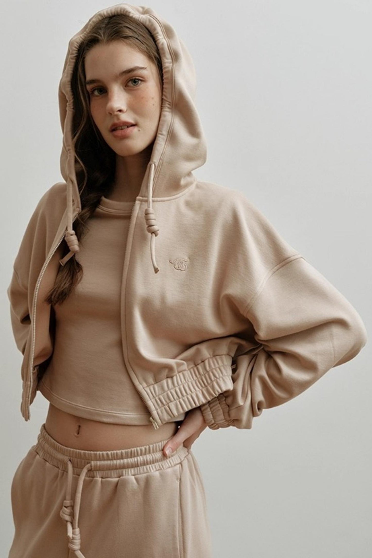 Fashionable Light Jacket Set-Up