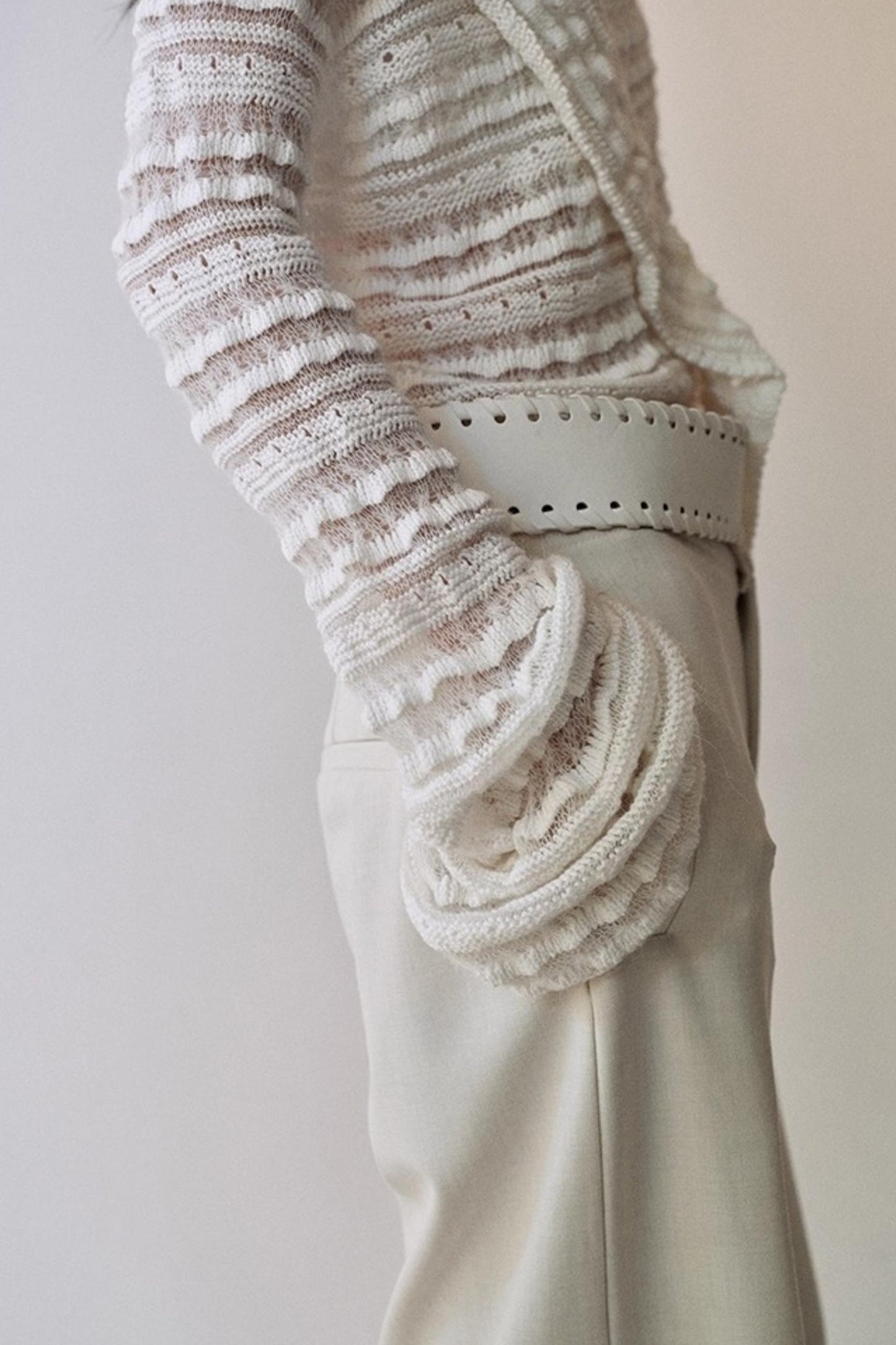 Clouds Knitted One-Shoulder Blouse