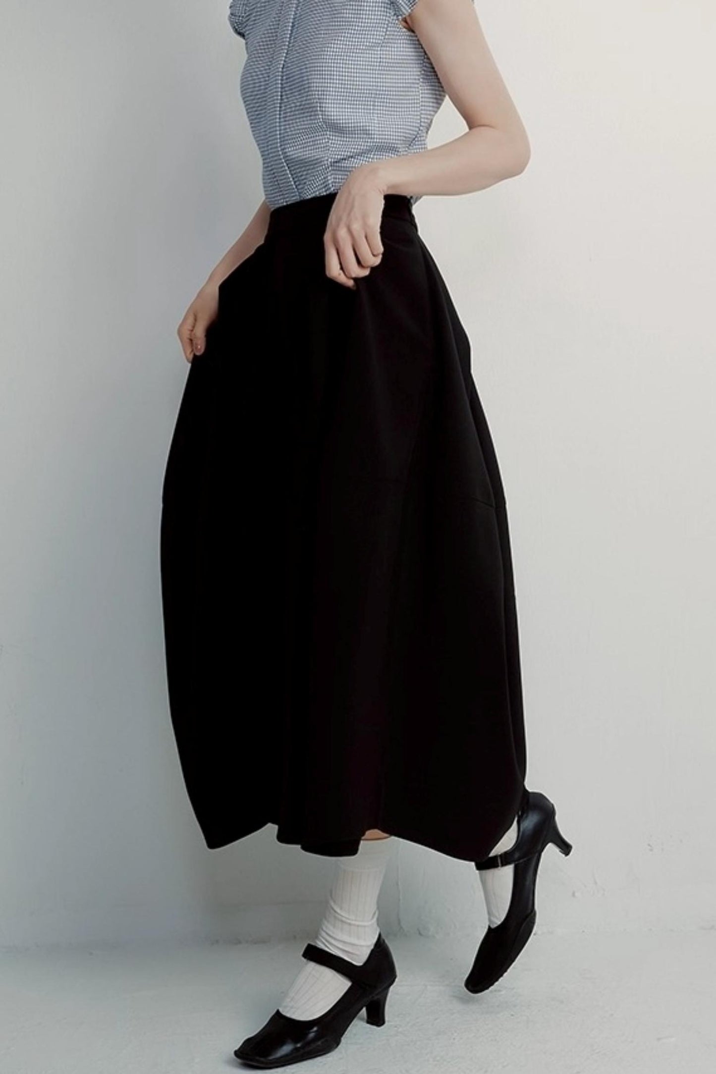 Elegant Black Lantern Skirt