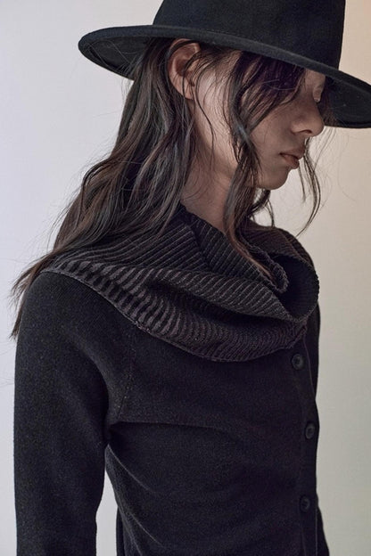 Slim One-Shoulder Knitted Sweater