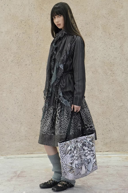 Gestreifter Leoparden-Schal mit Rüschen