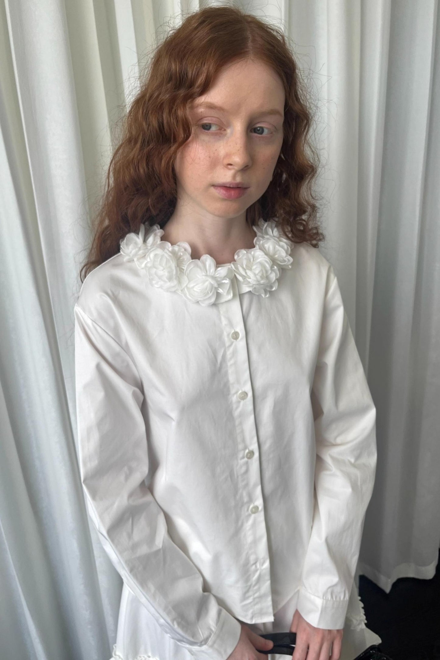 Three-Dimensional White Long Sleeve Shirt