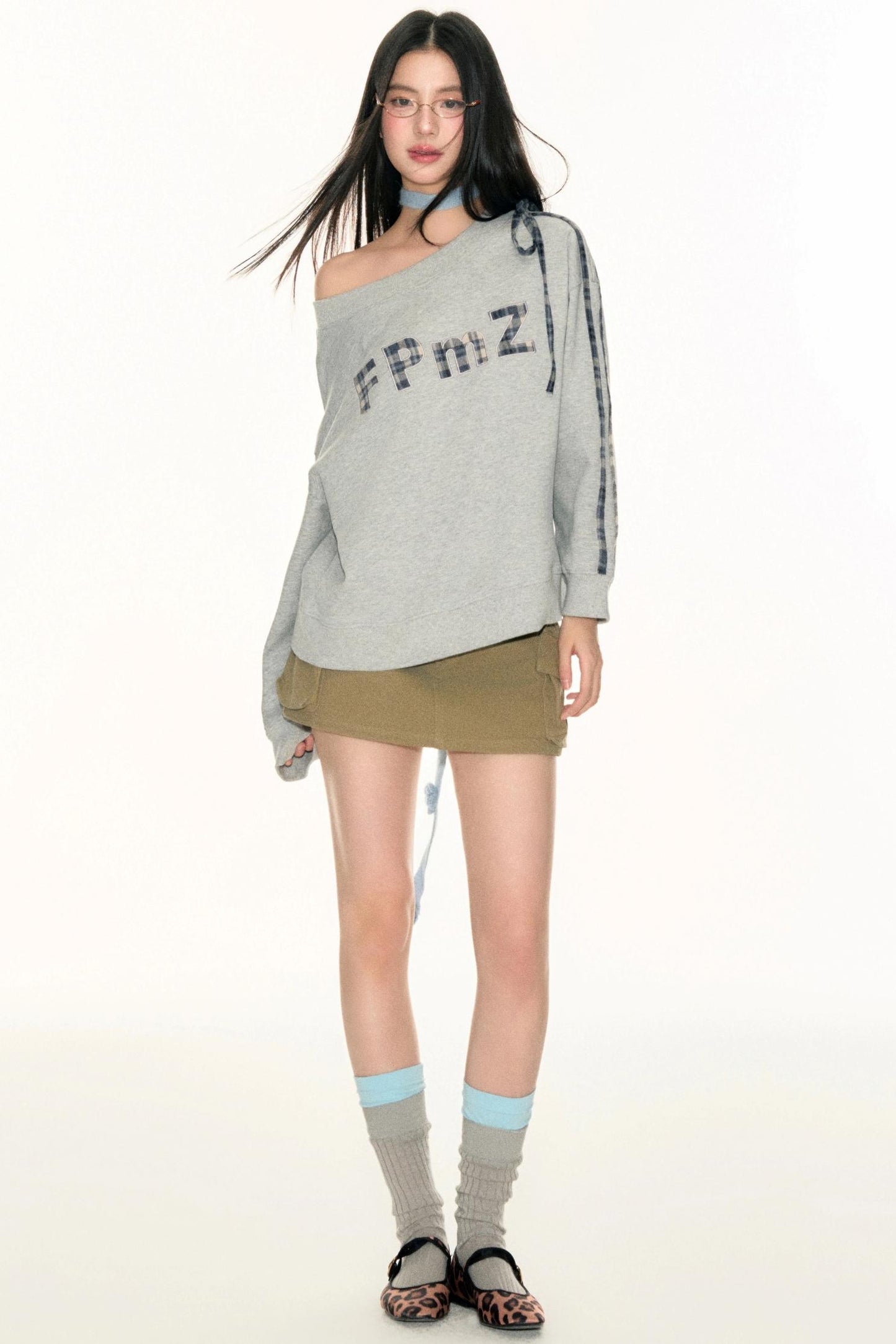 One-Line Letter Patch Sweatshirt