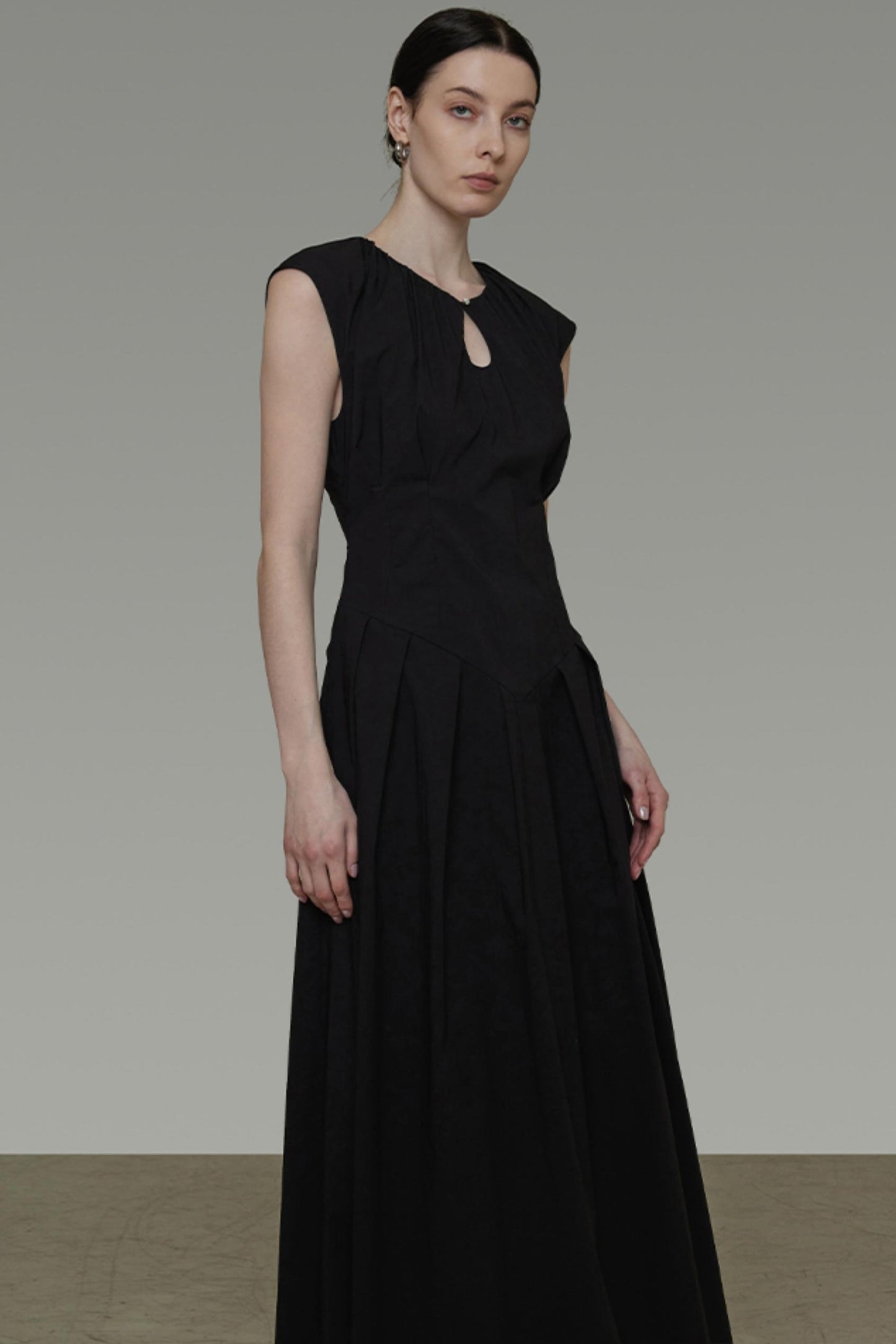 Chic Drop Black Dress