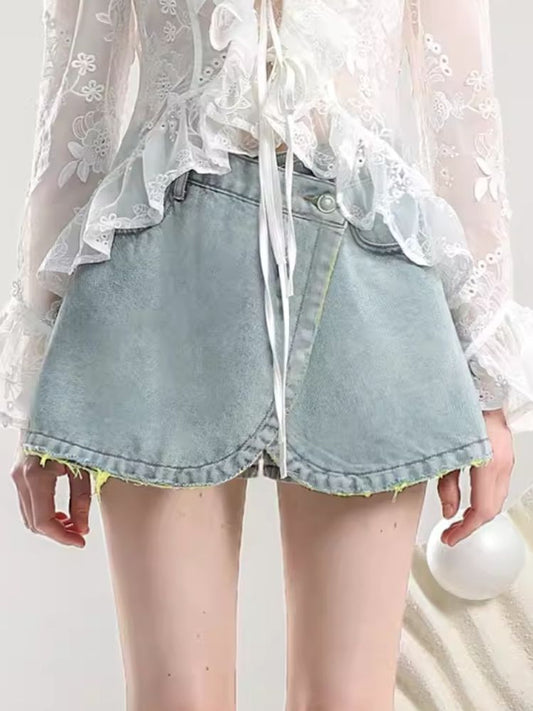 Hoch taillierte Shorts 