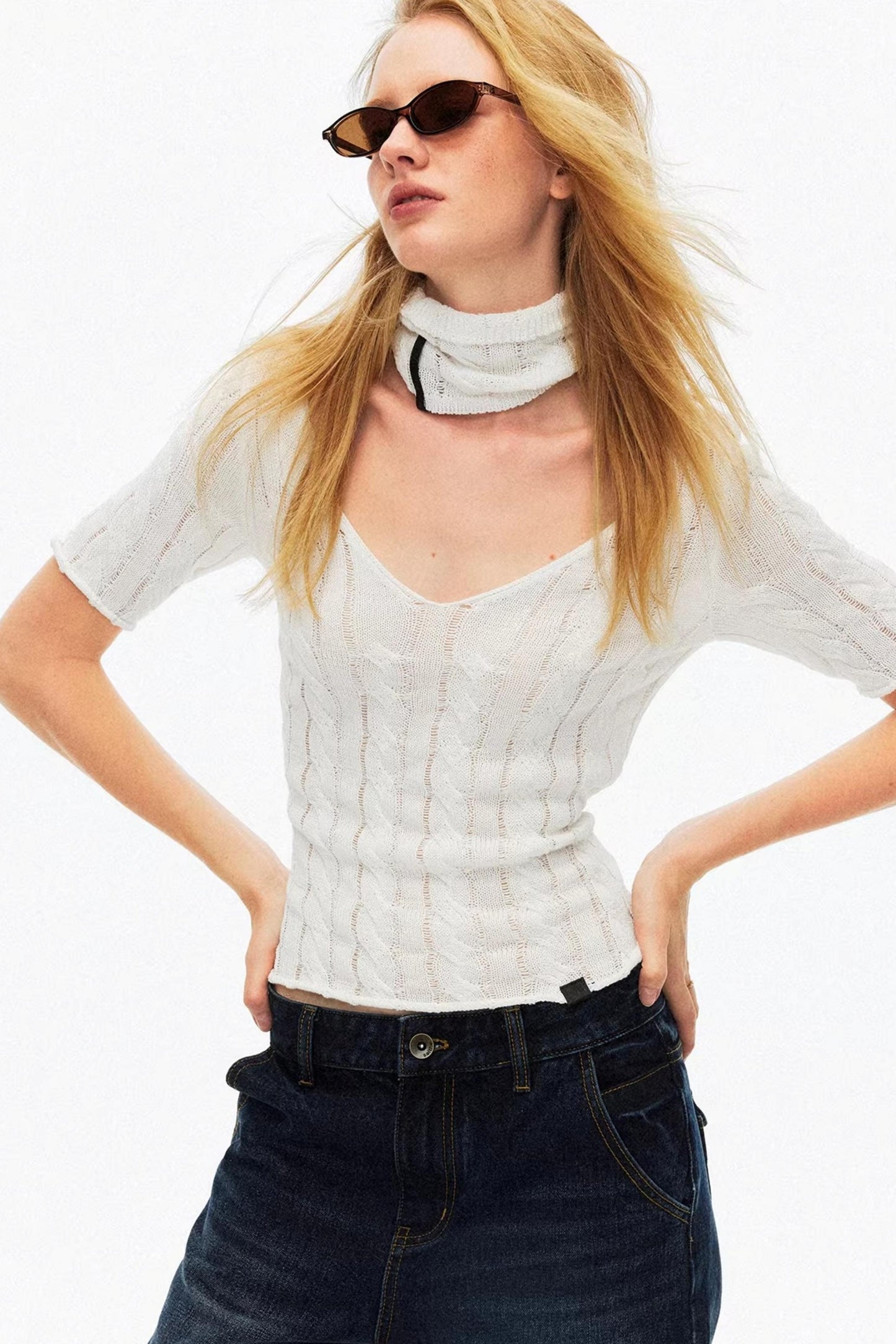 Hollow-Out Kabelstrick-Halsband-Oberteil
