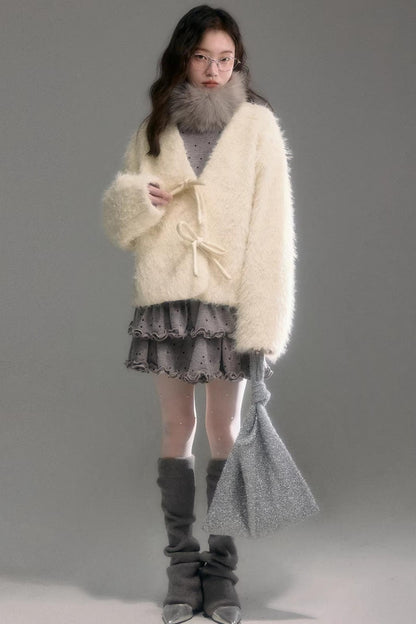 Three-Dimensional Bow Fur Coat