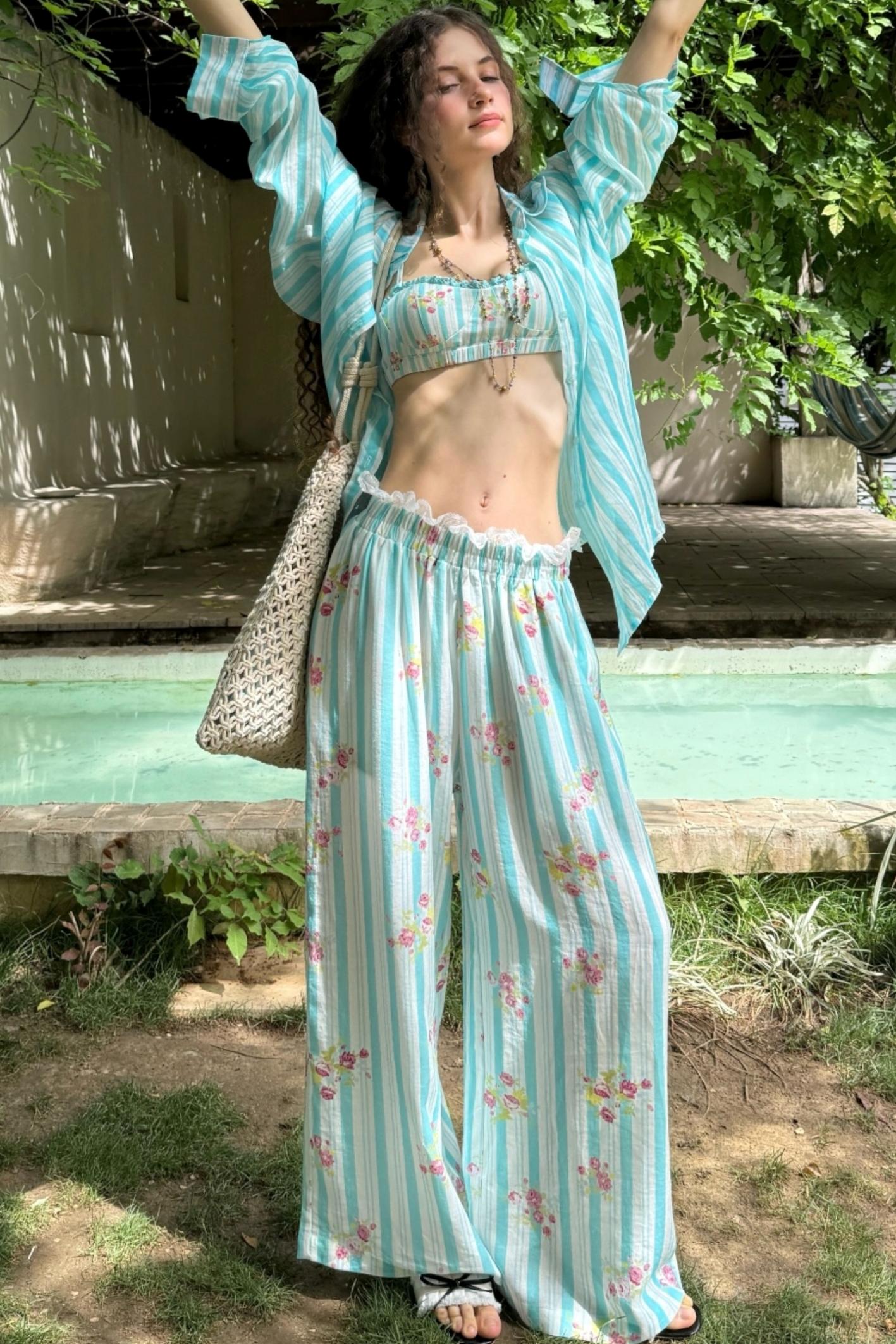 Sweet Blue Floral Plunge Sling Set-Up