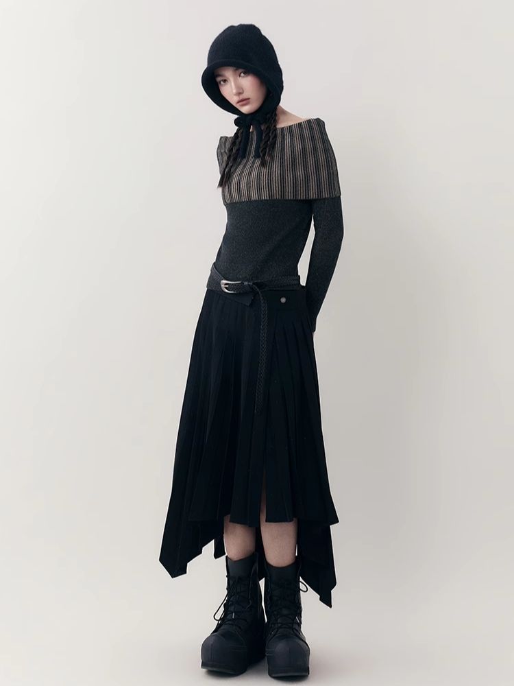 One-shoulder lapel knit sweater