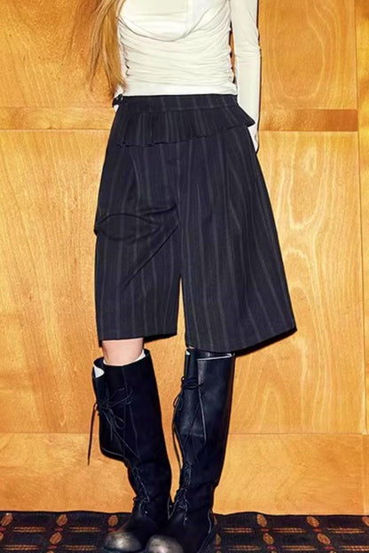 Gray Striped Six-Point Pants