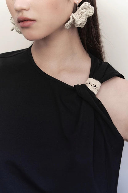 White-Black Cloud Top