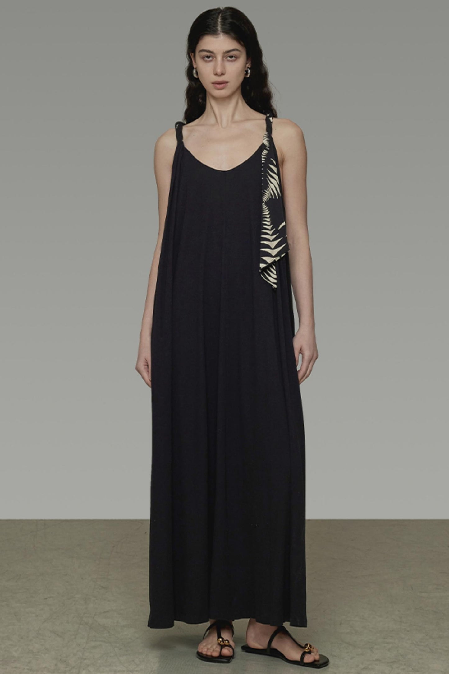 Twisted U-Neck Halter Dress