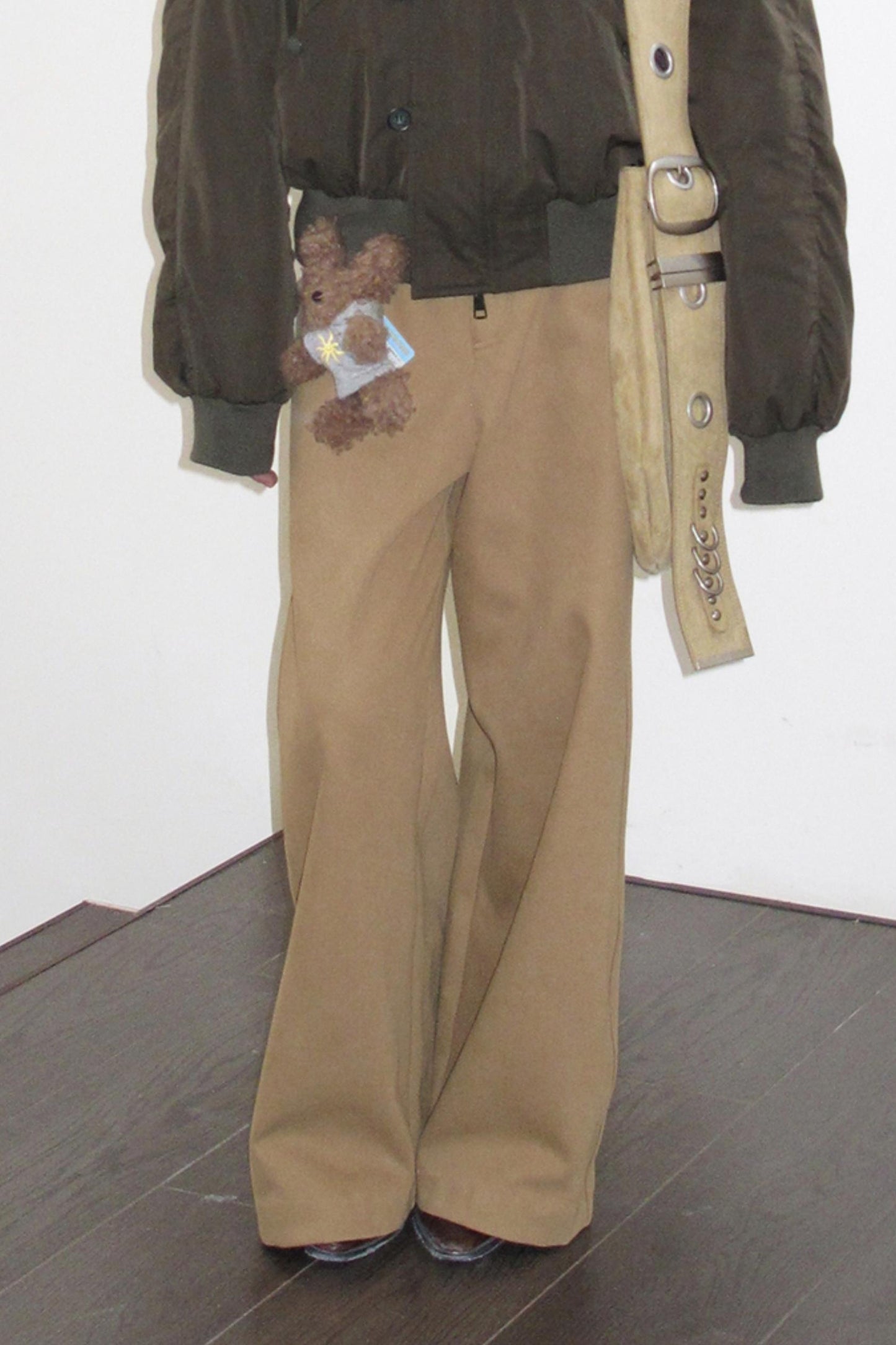 Sandstone Silhouette Velvet Denim Pants