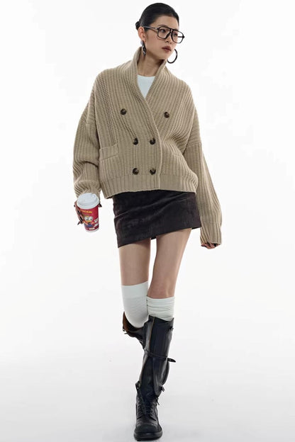 Kamelfarbener zweireihiger Strick-Strickjacke