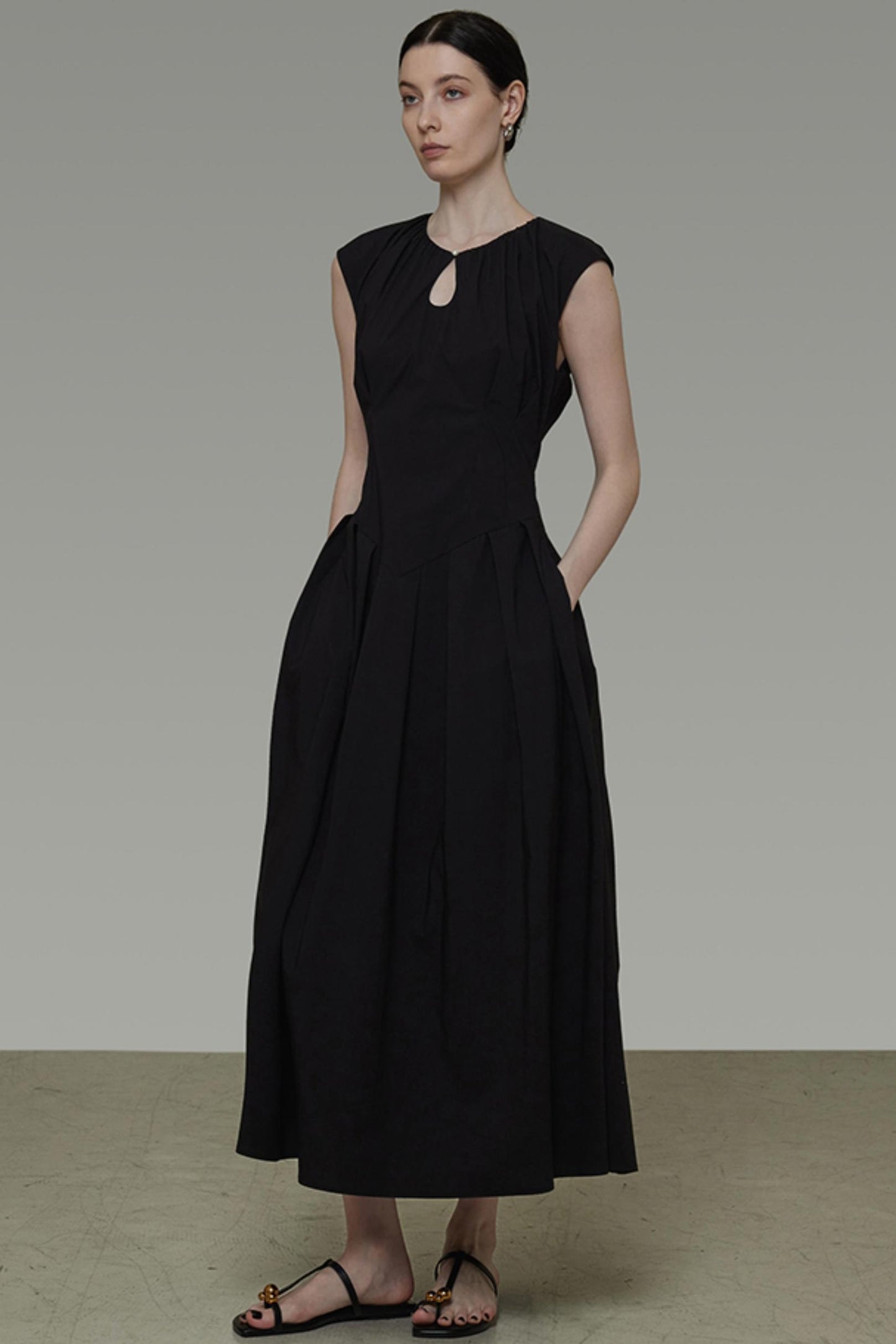 Chic Drop Black Dress