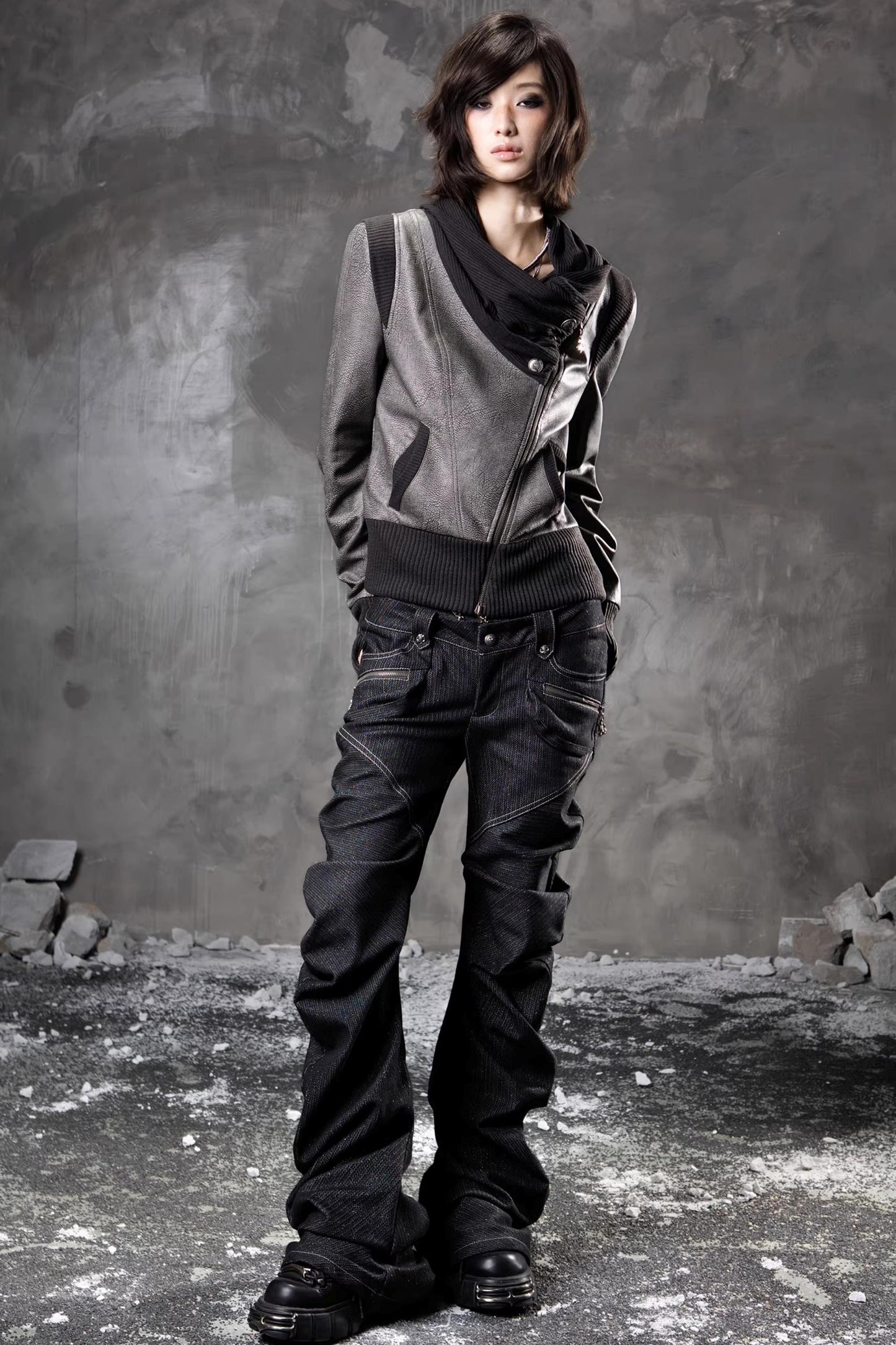 Dunkle Nischen-Lederjacke