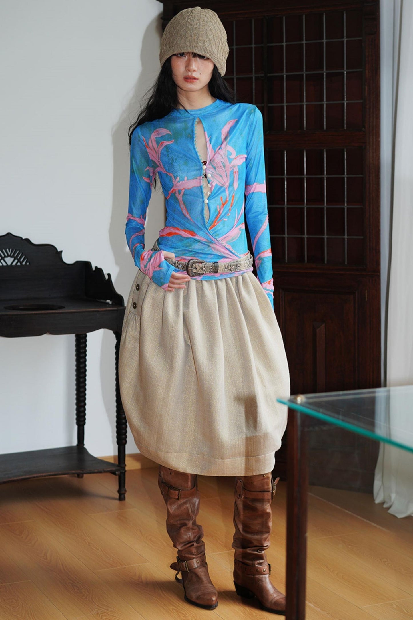 Chinese Mesh Cutout Long-Sleeved Top