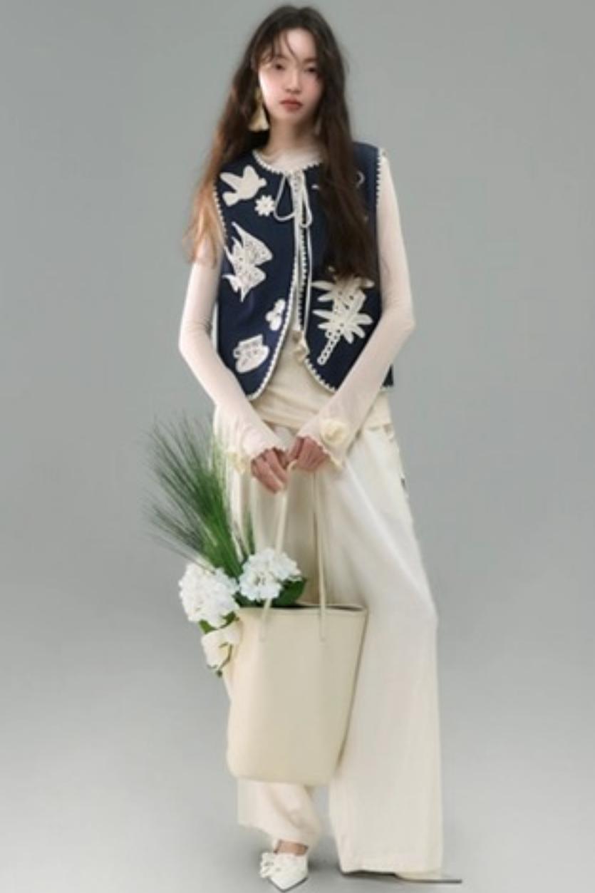 Three-Dimensional Calla Lily Linen Blend Wide-Leg Pants