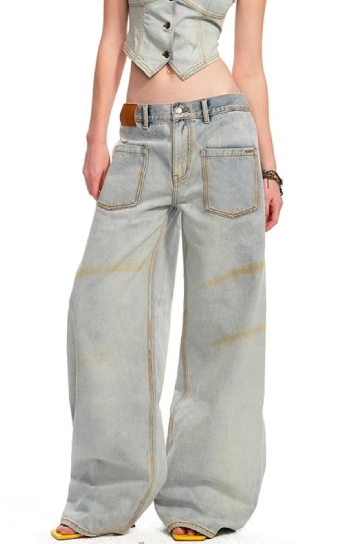 Reversed Wide-Leg Cargo Pants
