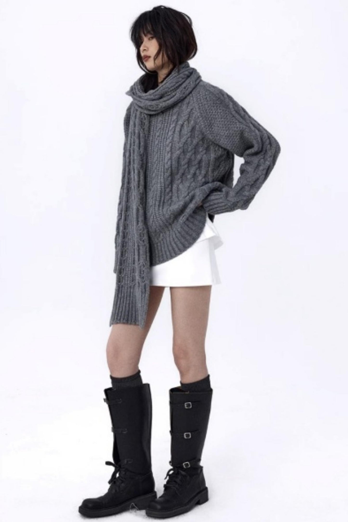 Vintage Paris Gray Knit Scarf