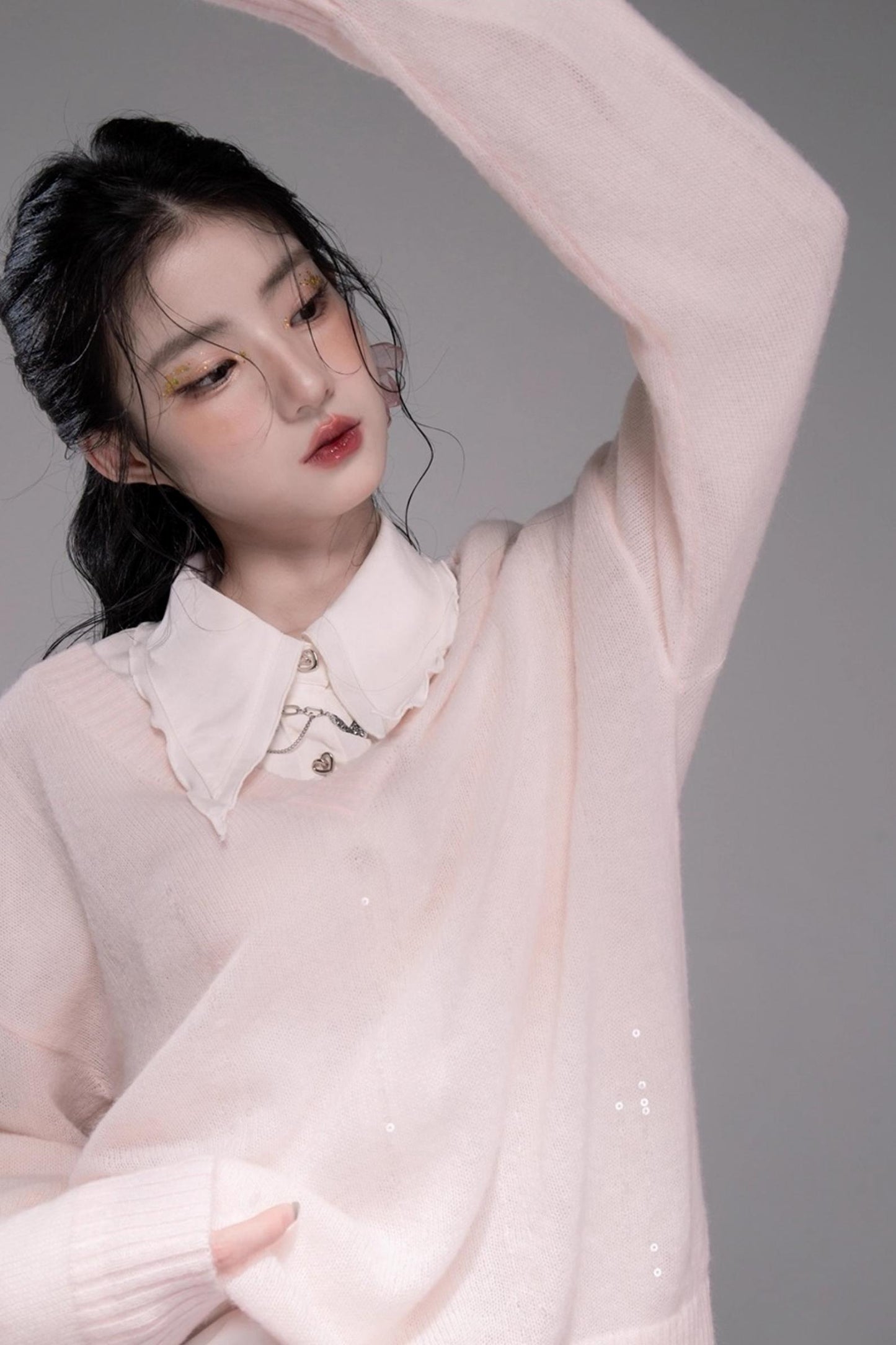 별 핑크 V넥 스웨터