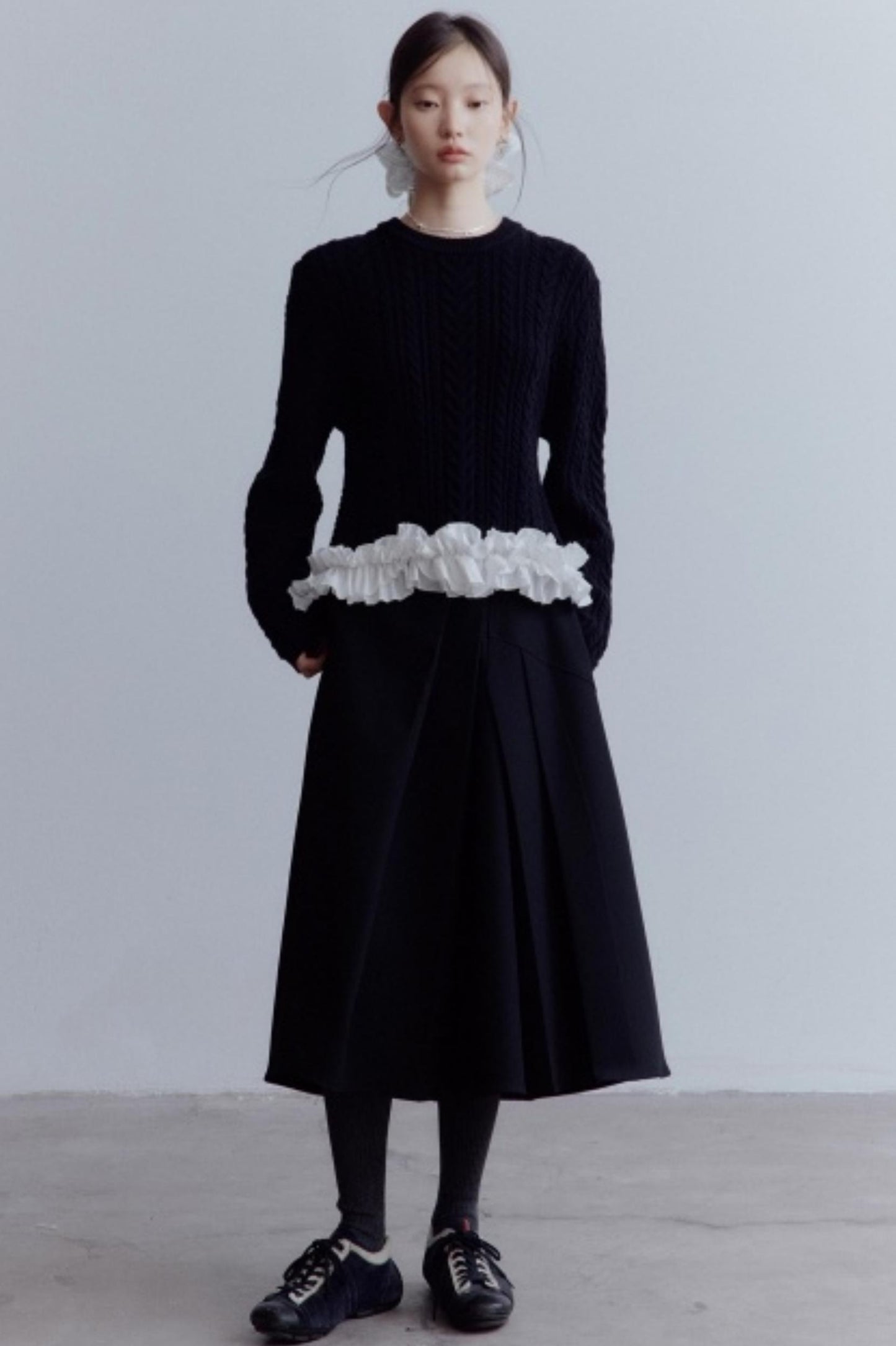 Elegant Black Wool Pleated Skirt