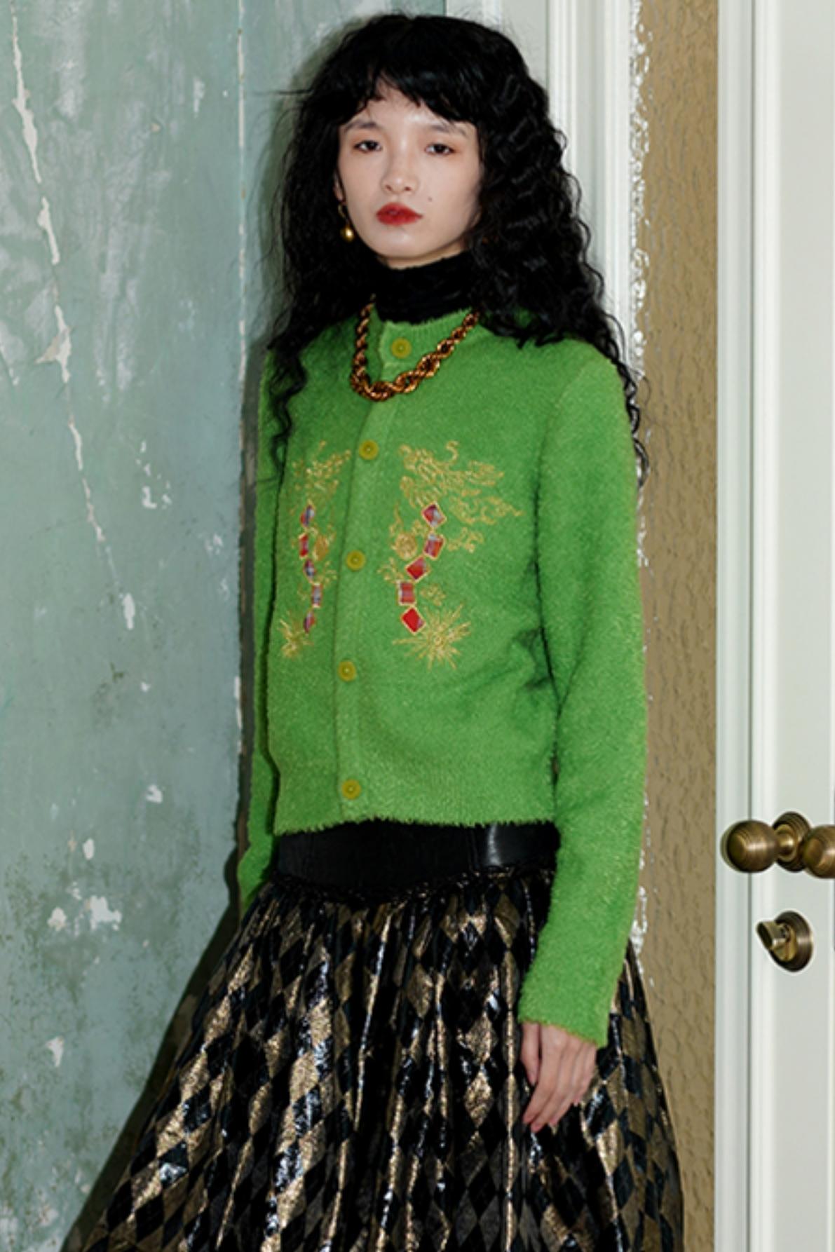 Dragon Pattern Embroidery Knitted Sweater