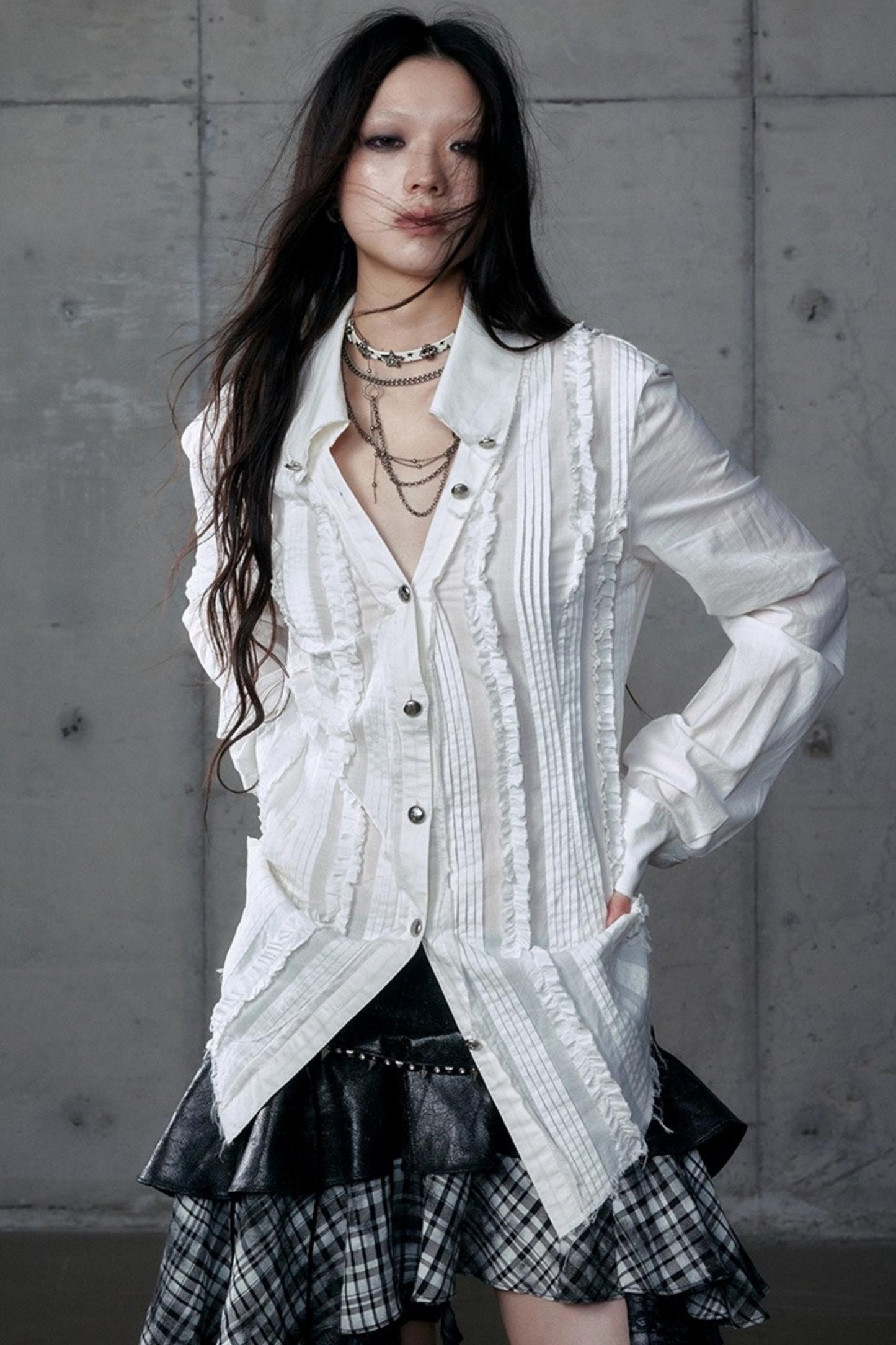 Vintage Lace V-Neck Bubble Sleeve Shirt