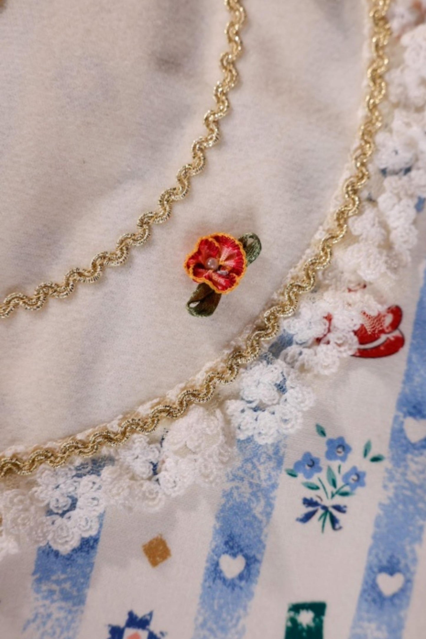 Lacemade Sweet Lace Cushion