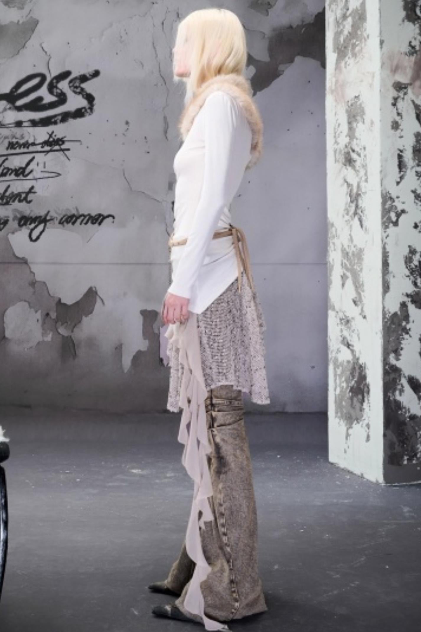 Velvet Rise Fur Collar Base Layer Top