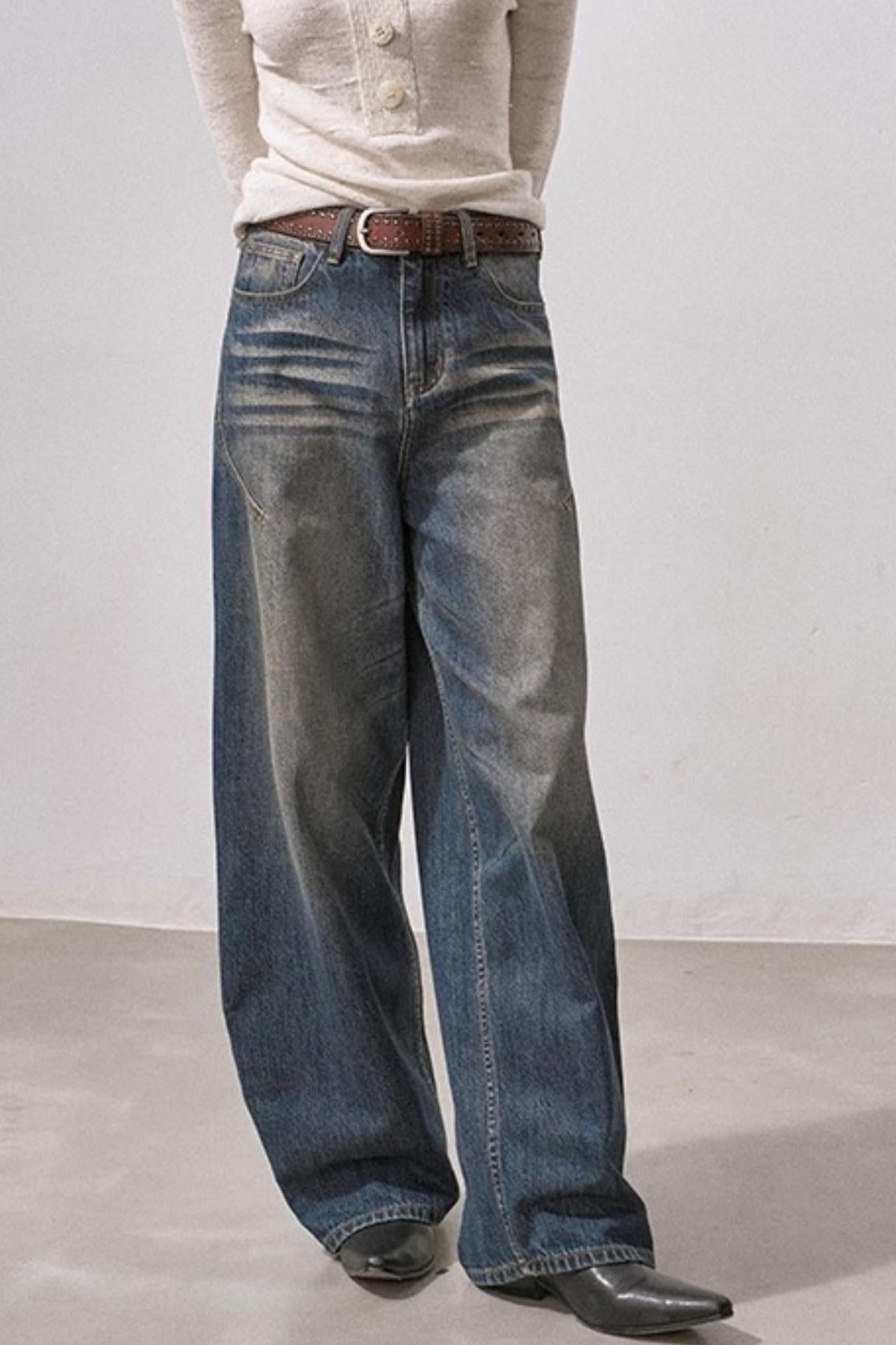 Seamless Vintage Distressed Jeans