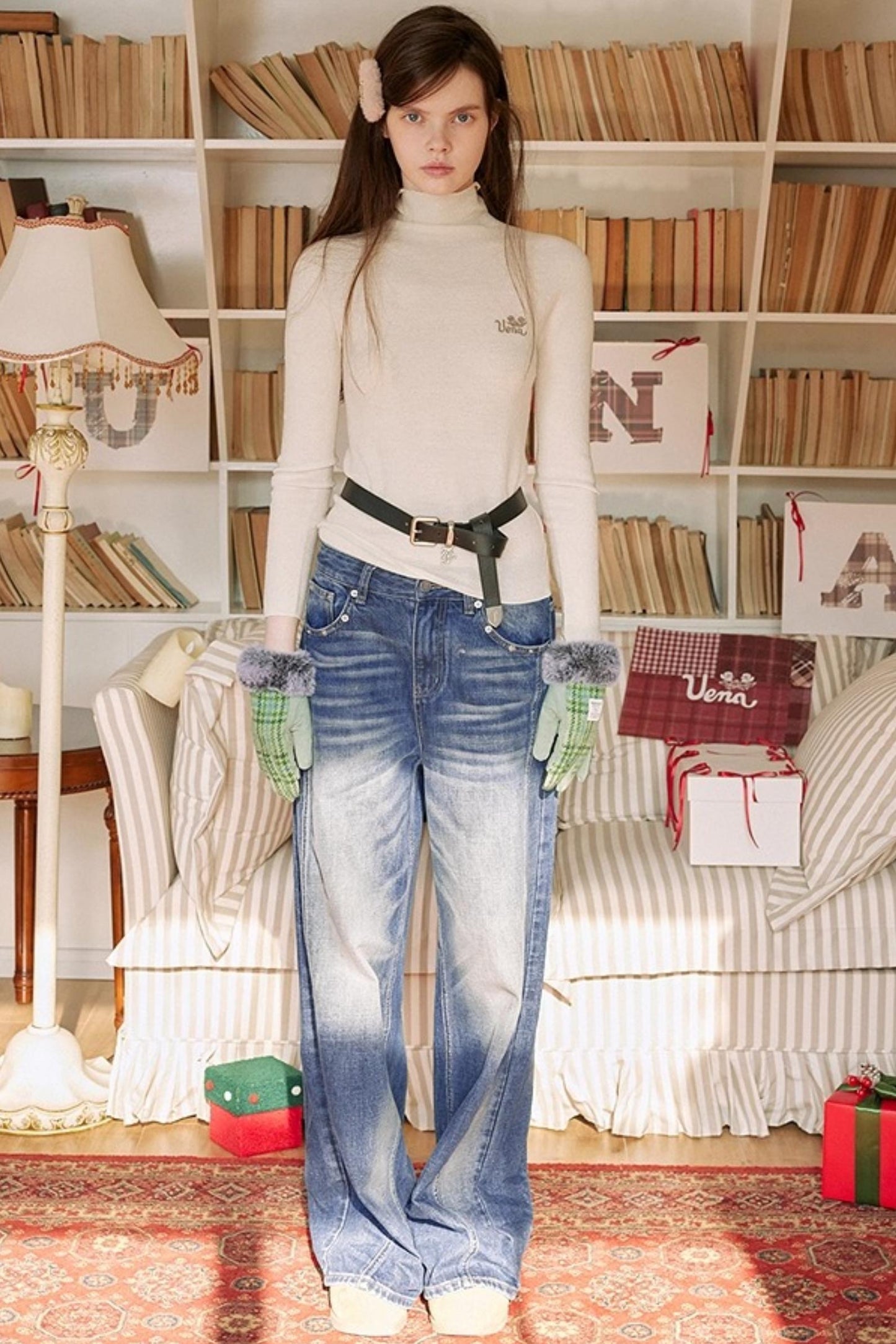 Letter Embroidery Turtleneck Knitwear