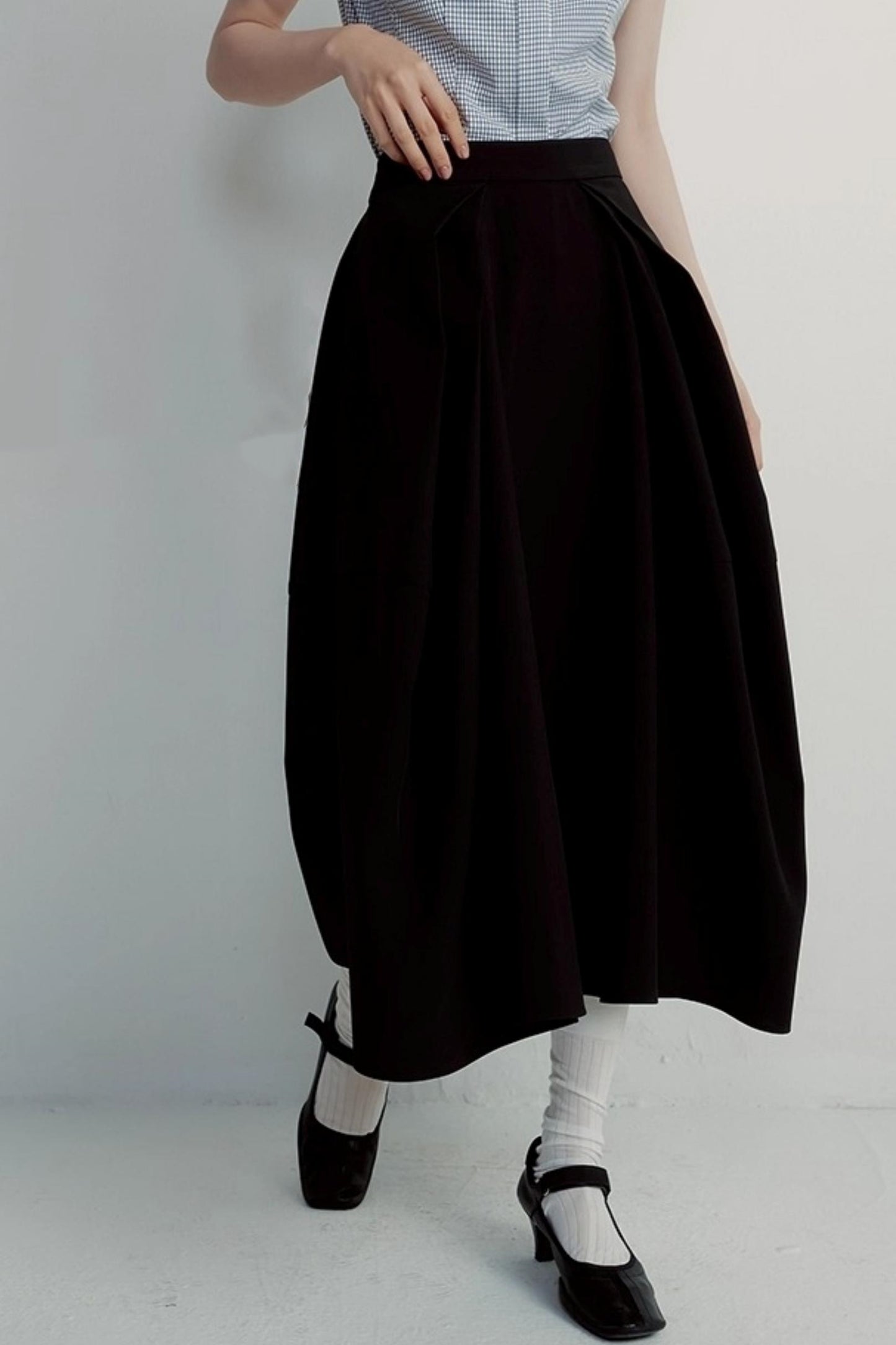 Elegant Black Lantern Skirt