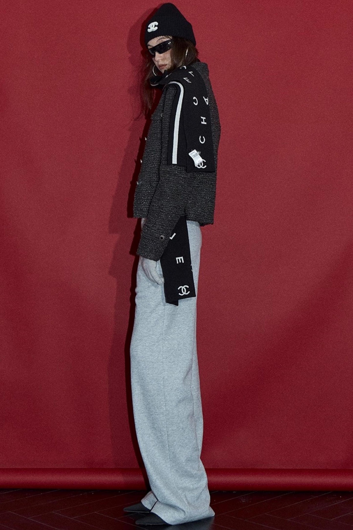 Solid V-Waist Fleece Pants