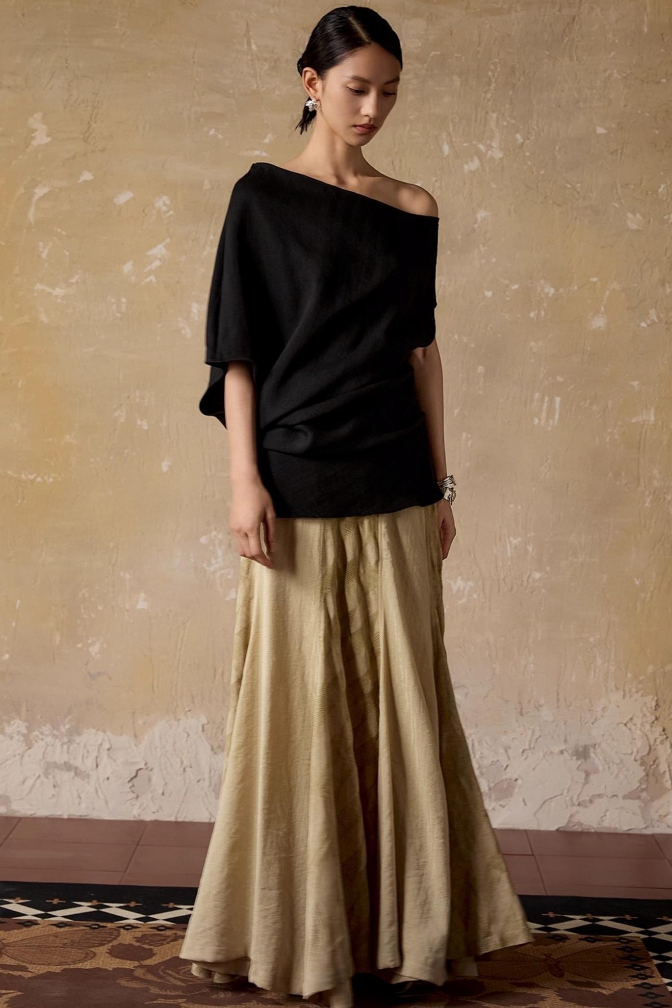 Black Shoulder Irregular Design T-Shirt