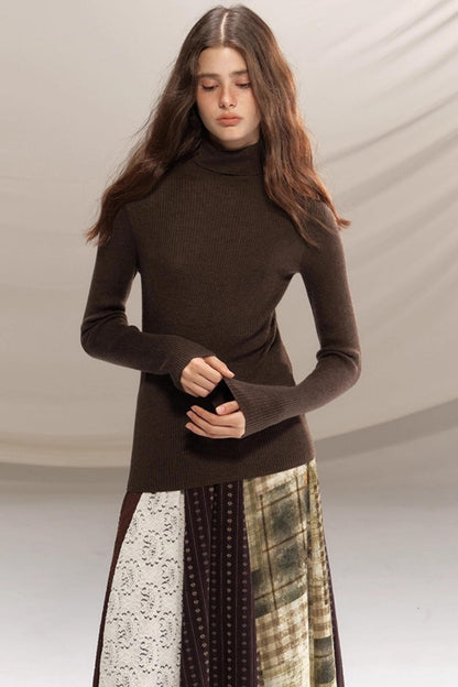 Seamless Wool Turtleneck Sweater