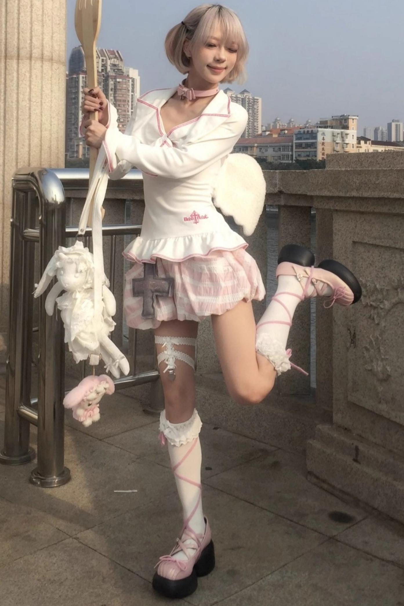 Striped Embroidered Bud Pumpkin Skirt