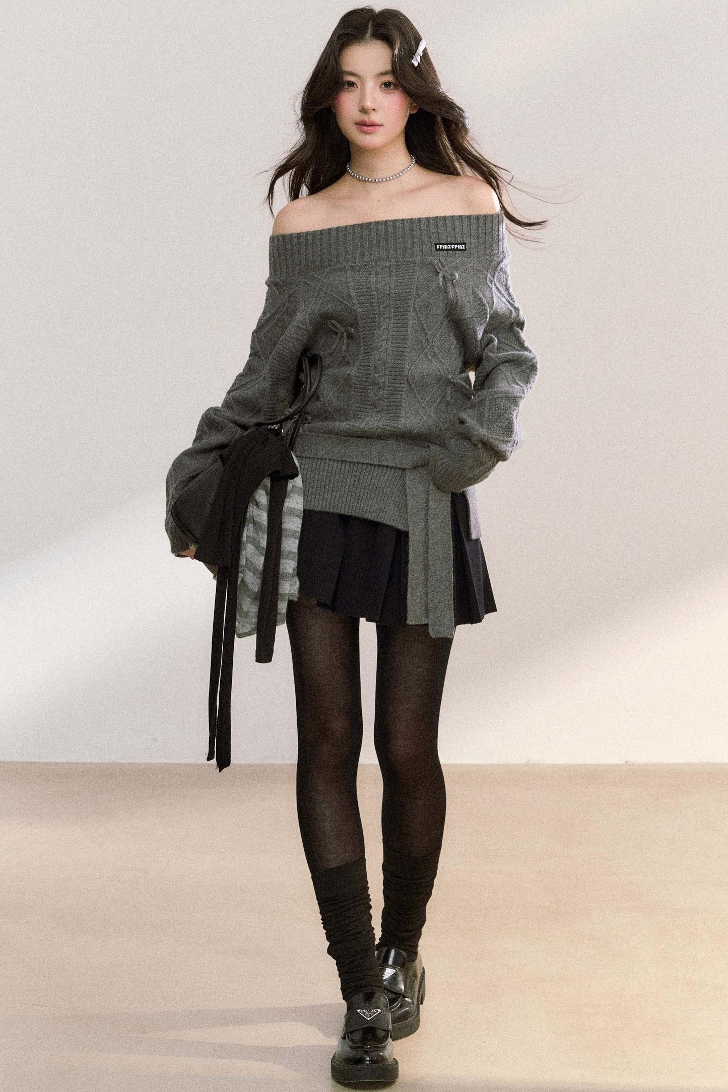 One-Shoulder Bow Knit Top