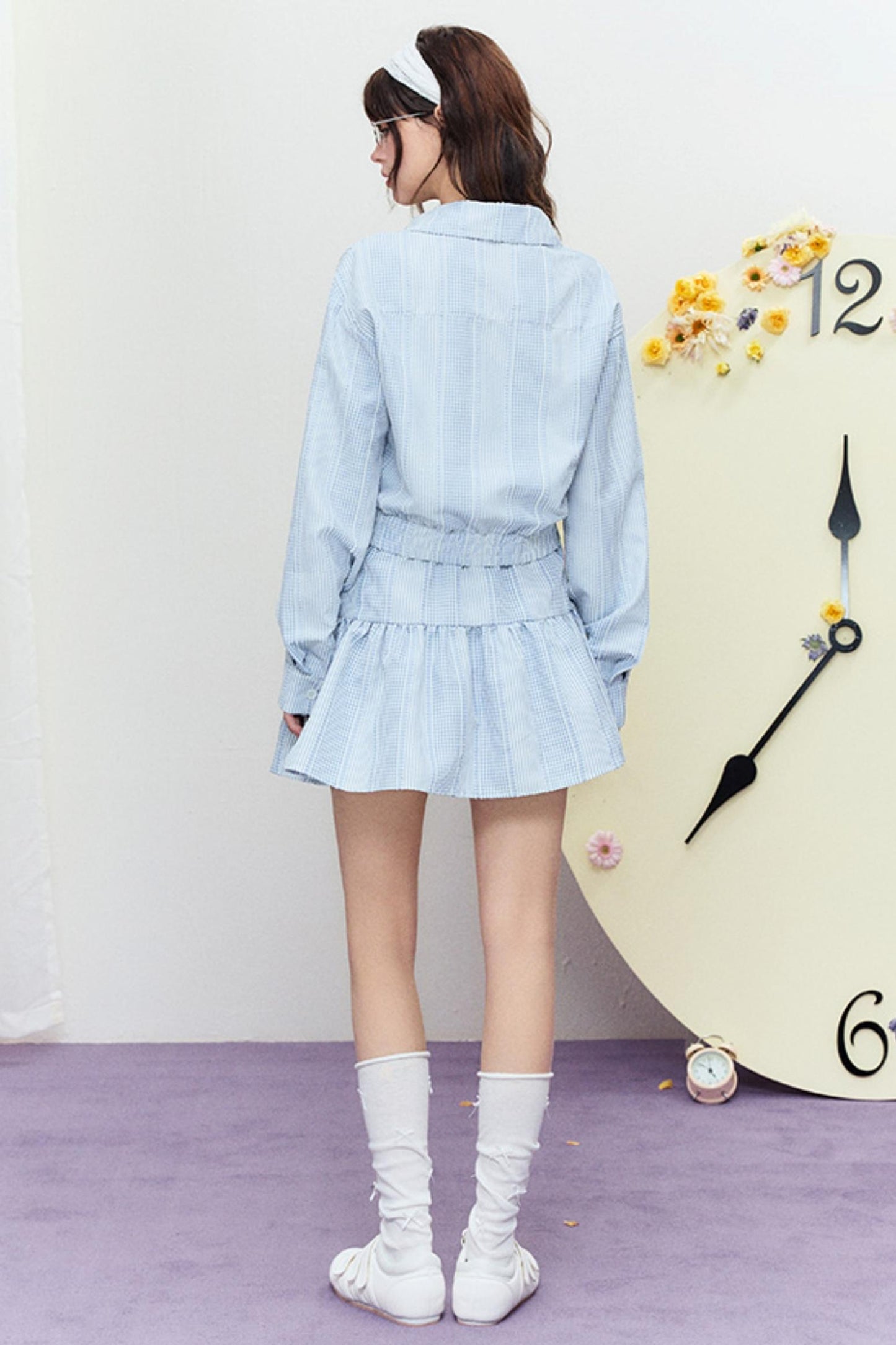 Zweiteiliger gestreifter Frühlingsanzug mit Regenschirmrock