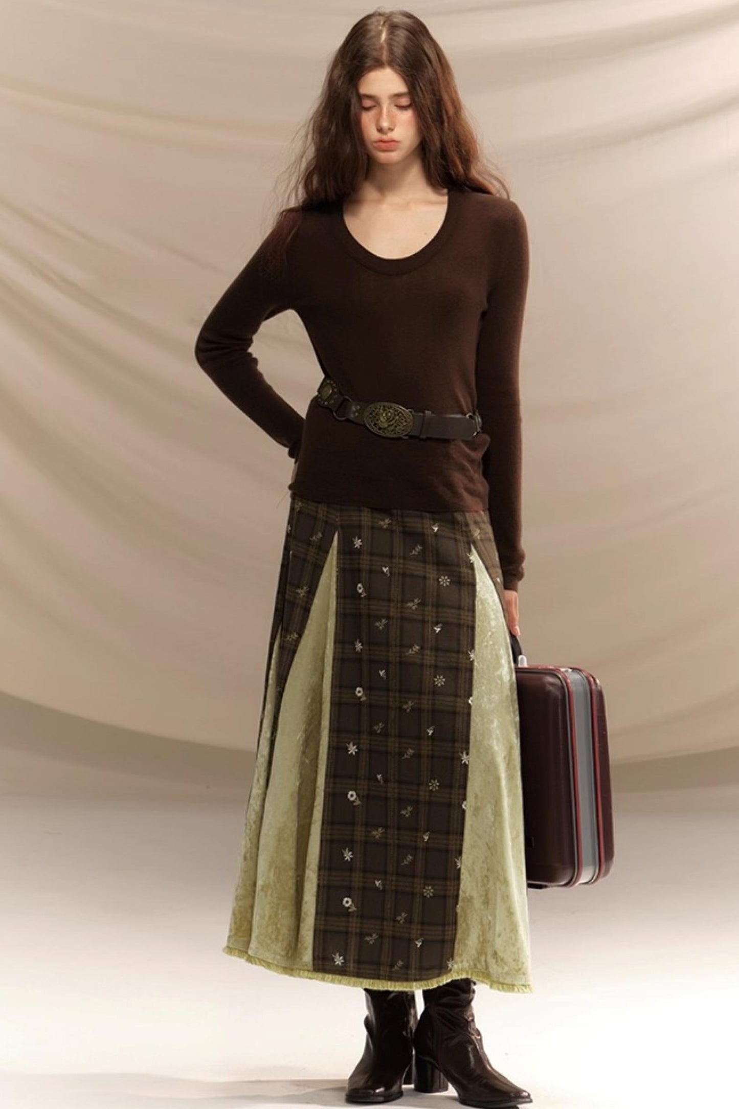 Embroidery Irregular Splicing Velvet Skirt