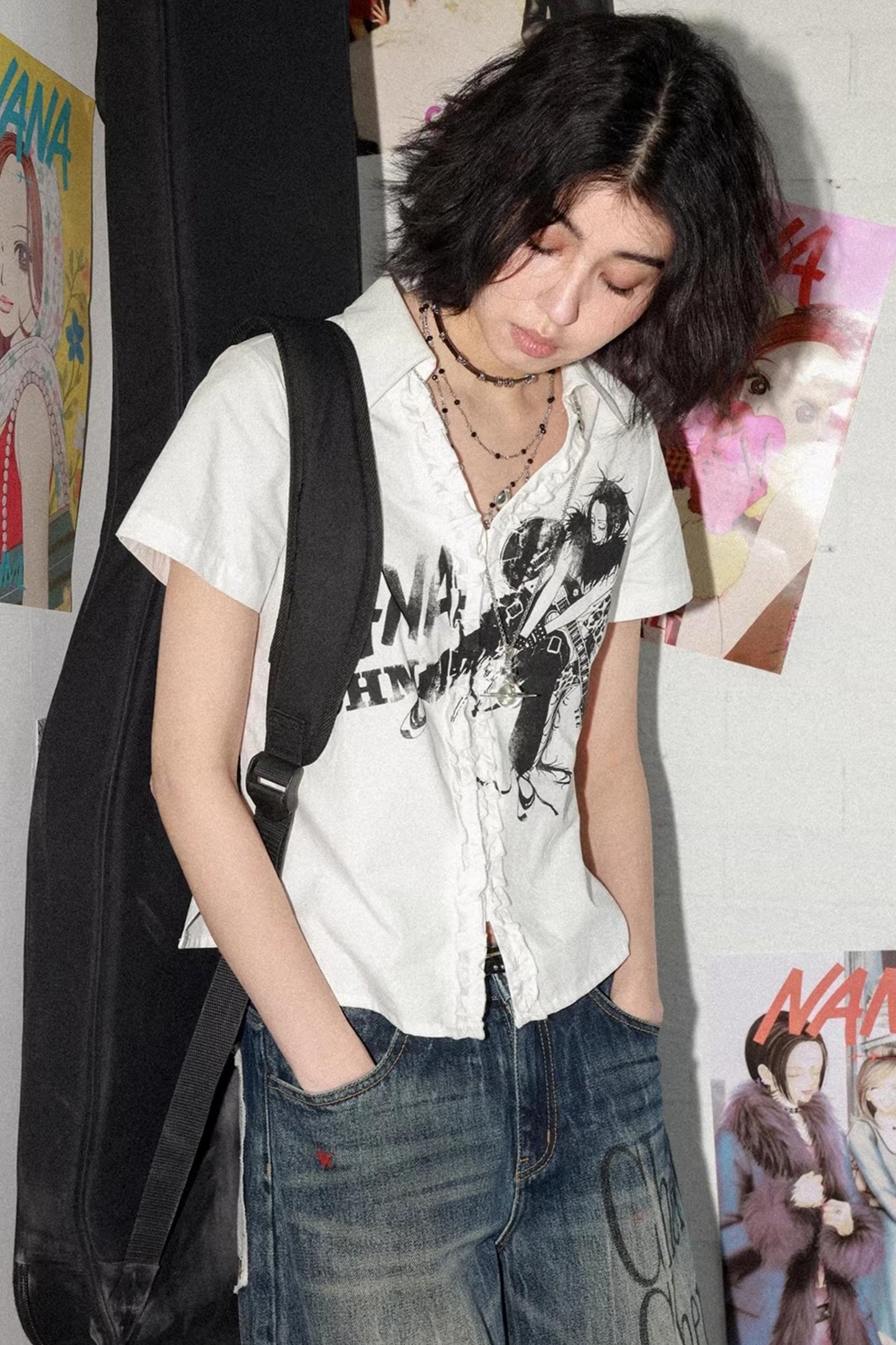 Weiße Bluse mit V-Ausschnitt und Aufdruck