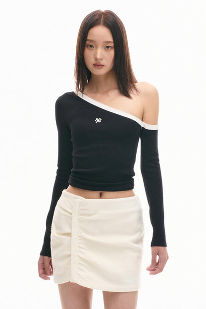 Slender Asymmetry Knit Top