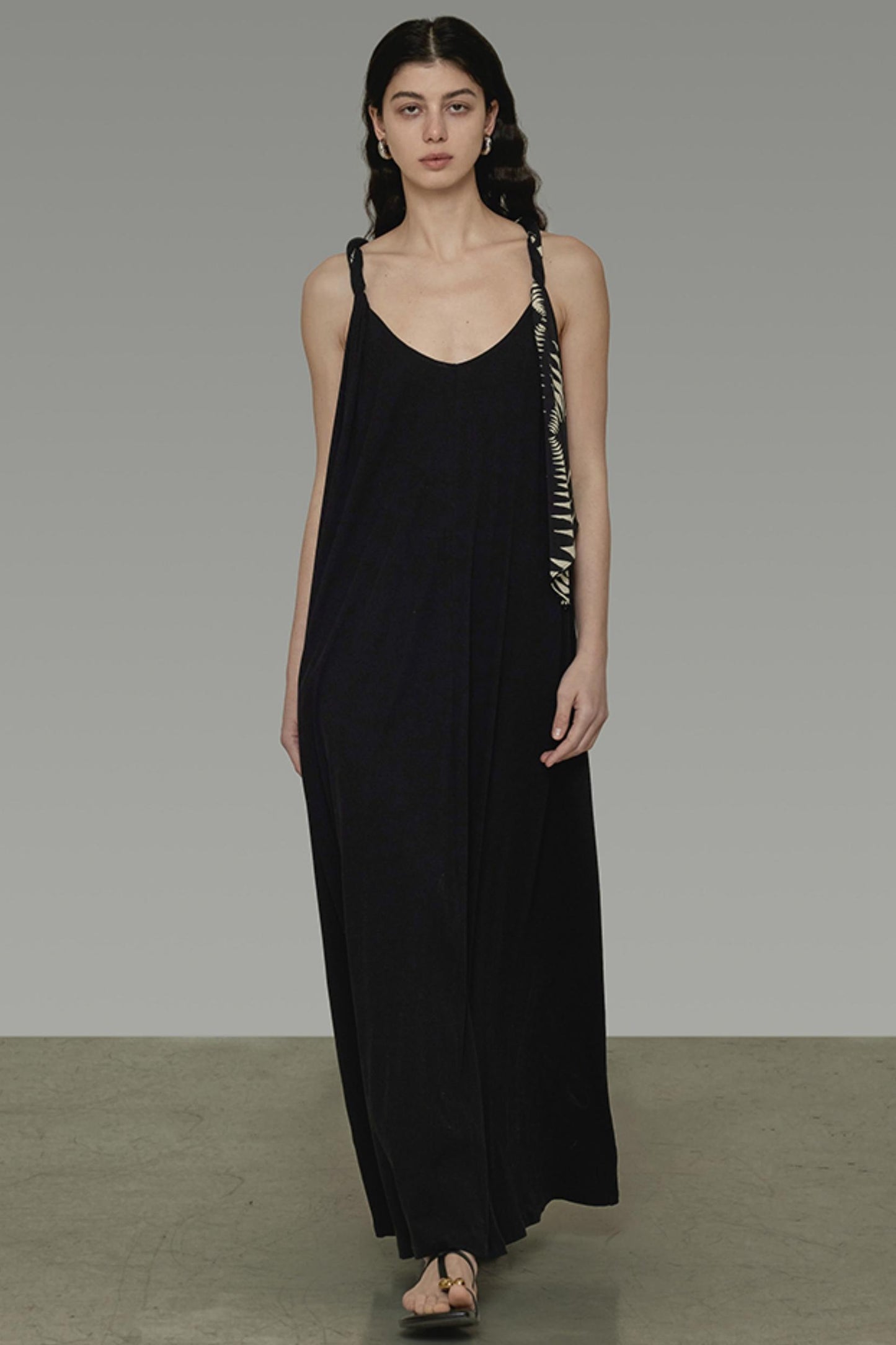 Twisted U-Neck Halter Dress