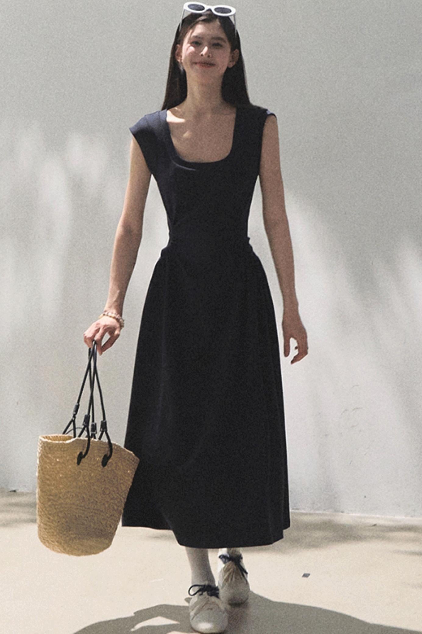 Essential Summer U-Neck Dress